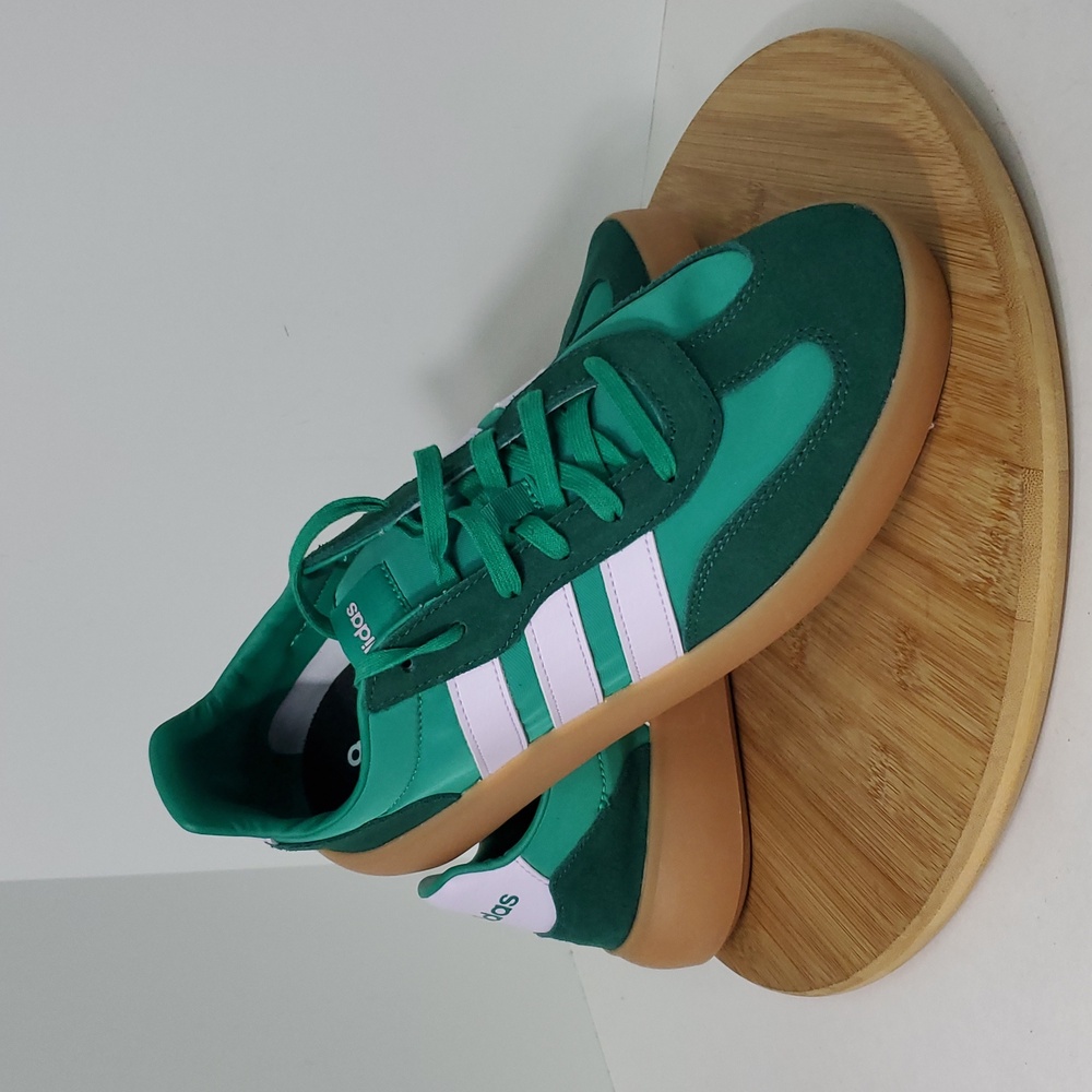 Adidas Barreda Decode Women's Green and Lavender Sneakers Size 11 NIB